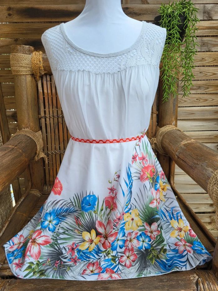 Tunique coton fleuri broderie blanc multicolore taille 52
