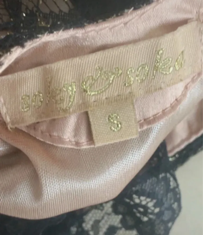 Robe de soirée en dentelle taille s 🍭🍭 - photo numéro 3