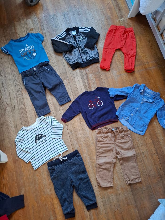Lot vêtements bébé 9 mois