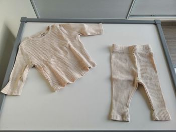 Ensemble côtelé 2 pièces (tee-shirt + legging, beige) 3 mois Kiabi