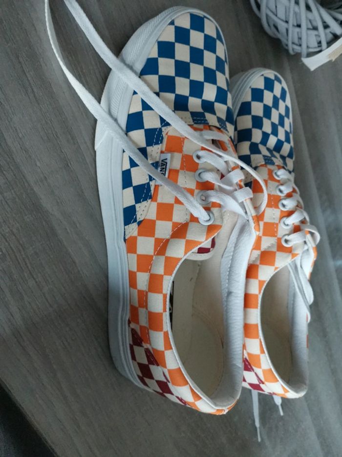 Baskets Vans en taille 43 - photo numéro 2