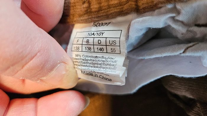 Pantalon en velour cotelé kamel, ajustable à la taille, 3 Suisses Collection, 10 ans, jamais mis - photo numéro 9