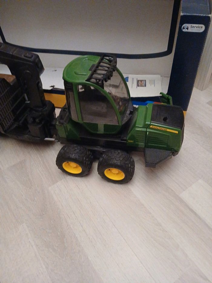 tracteur john deere 1210E - photo numéro 2