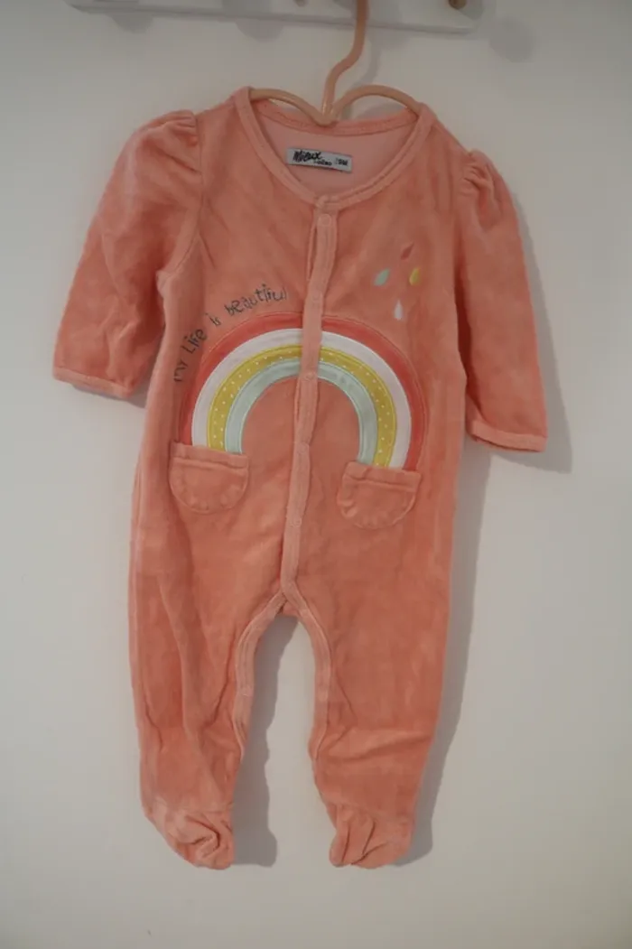 Lot pyjamas hiver fille 9 mois - photo numéro 2