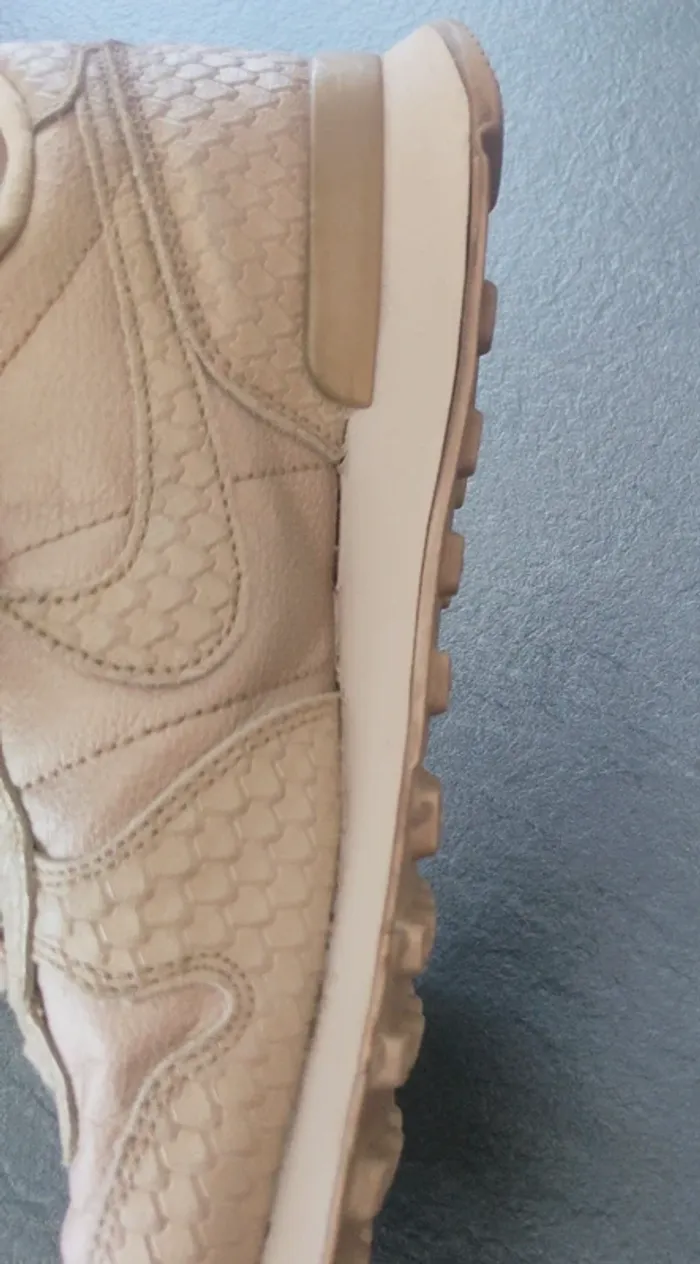 Nike Internationalist femme doré taille 39 - photo numéro 7