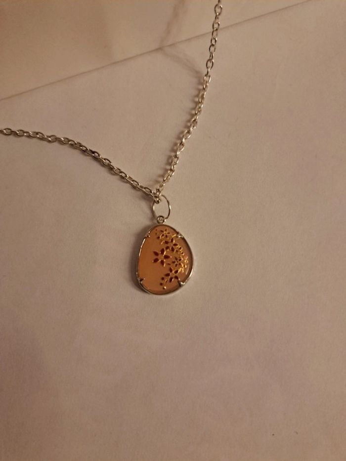 Collier acier inoxydable avec pendentif florale - photo numéro 2