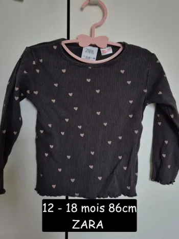 T-shirt blouse ZARA 12 18 mois 86cm noir côtelé avec coeur - manches longues