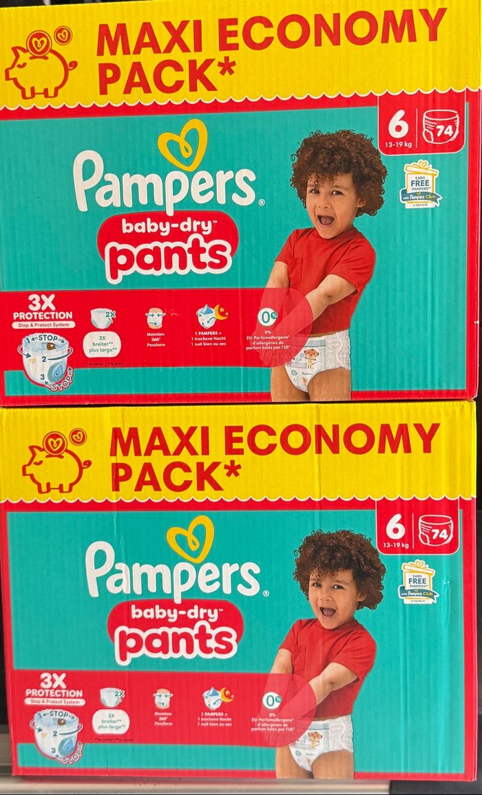 2 cartons de Pampers babyDry pants taille 6