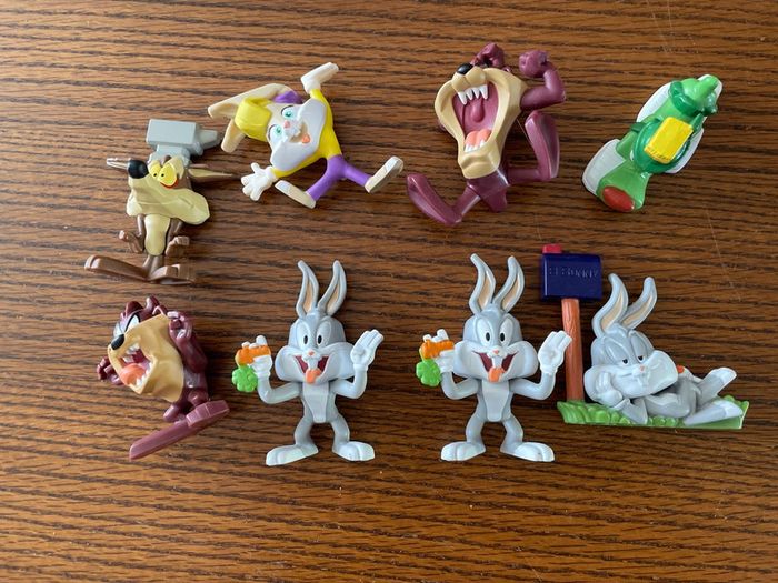 Lot de 8 personnages Bugs Bunny