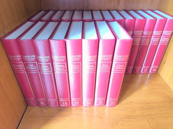 Larousse encyclopédie en couleurs
