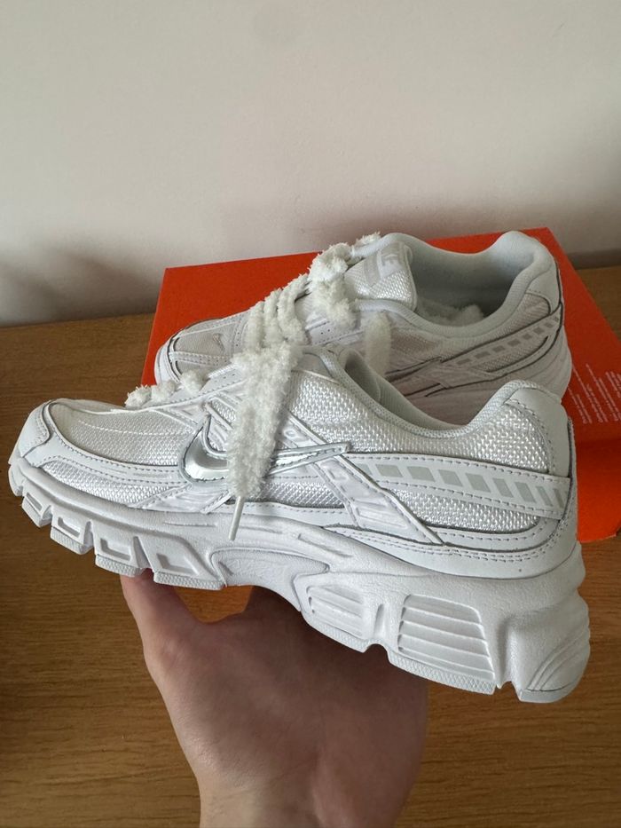 Nike Initiator Blanche Lacets Fluffy - photo numéro 2