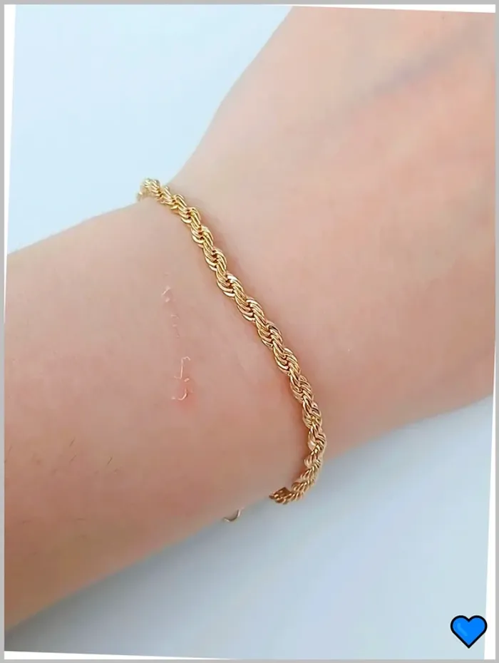 Bracelet torsadé doré – Élégance minimaliste - photo numéro 2