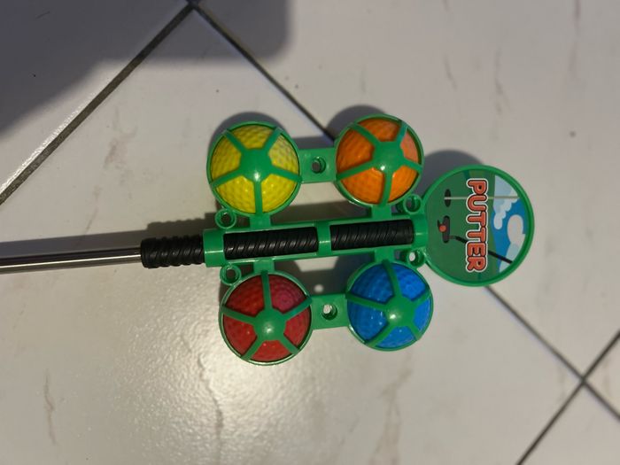 🎯 Set de Mini-Golf pour Enfants – Neuf 🎯 - photo numéro 3