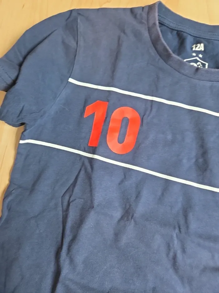 Tee shirt 12ans détail un peu parti - photo numéro 4