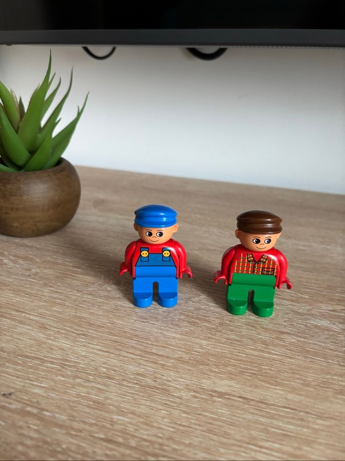 2 personnages lego duplo la ferme