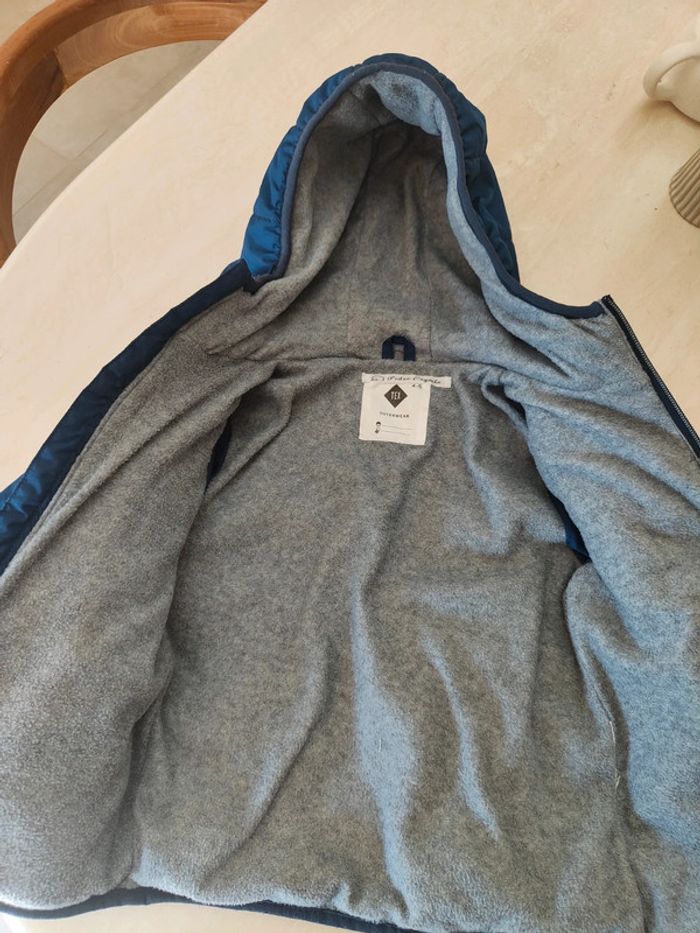Veste doudoune doublée 4/5 ans très bon état - photo numéro 2
