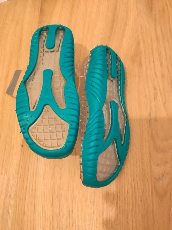Chaussures aquatique P29/30 - photo numéro 2