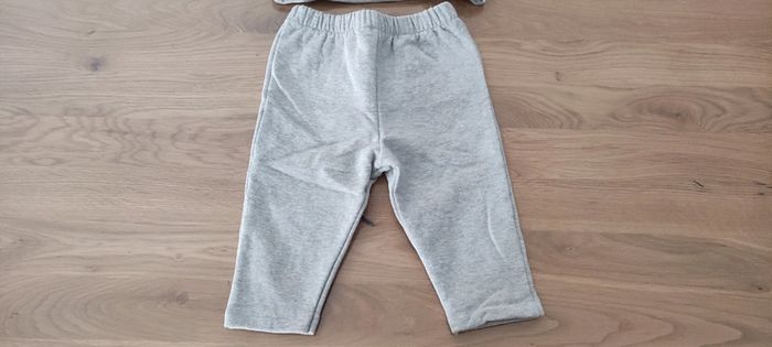 Ensemble jogging gris à pompon bébé fille Maiorista 3 mois - photo numéro 3