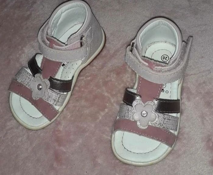 Chaussure fille t 20