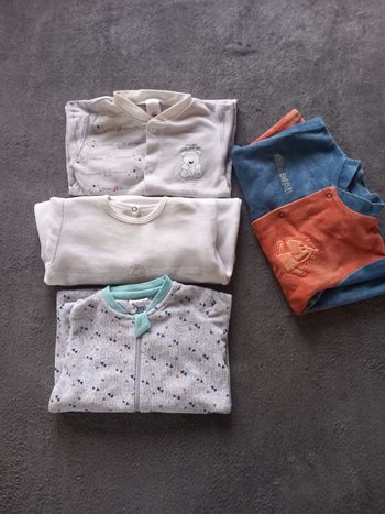 Lot de 4 pyjamas 6 mois
