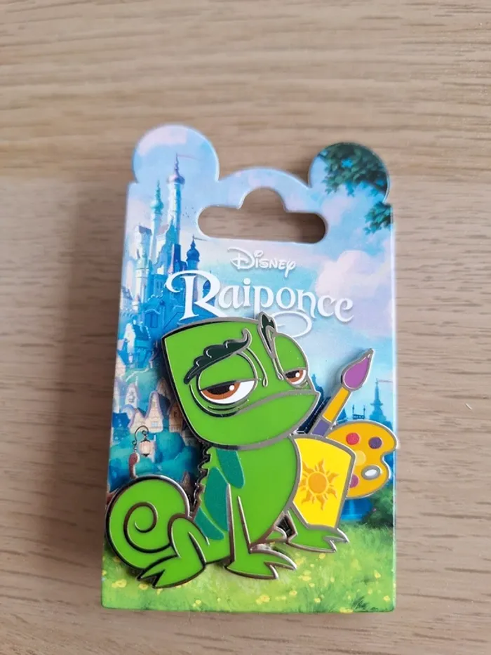 Pin's Disney Pascal de Raiponce - Neuf