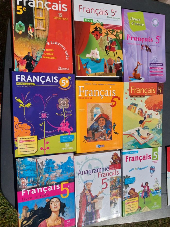 Lot de 9 manuels de français collège 5eme