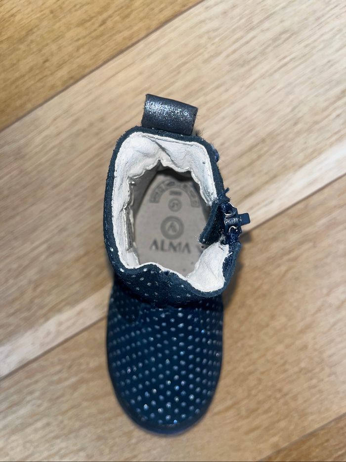Adorables bottines grises foncées à pois blancs, marque Alma, taille 21. - photo numéro 6