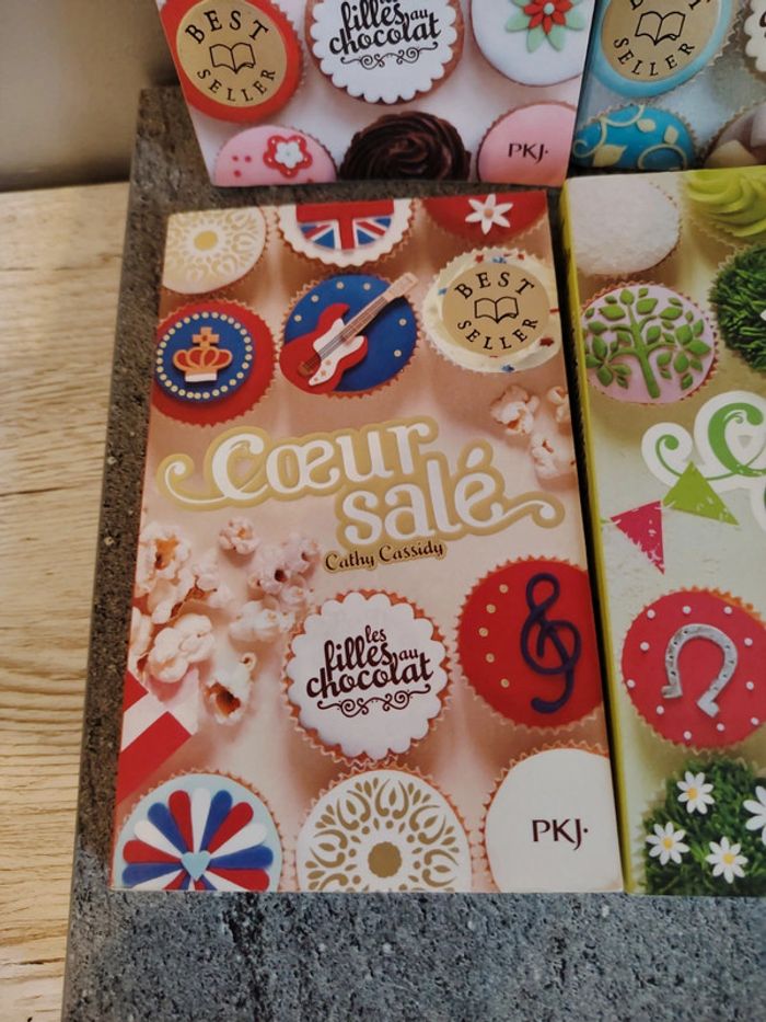 Lot livres les filles au chocolat tbe - photo numéro 6