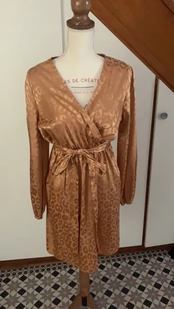 Robe effet satiné