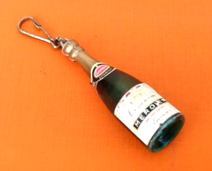 Porte-clés Bouteille Champagne Mercier - photo numéro 2