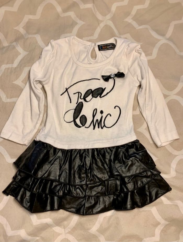 Robe à épaulette jupe en simili cuir