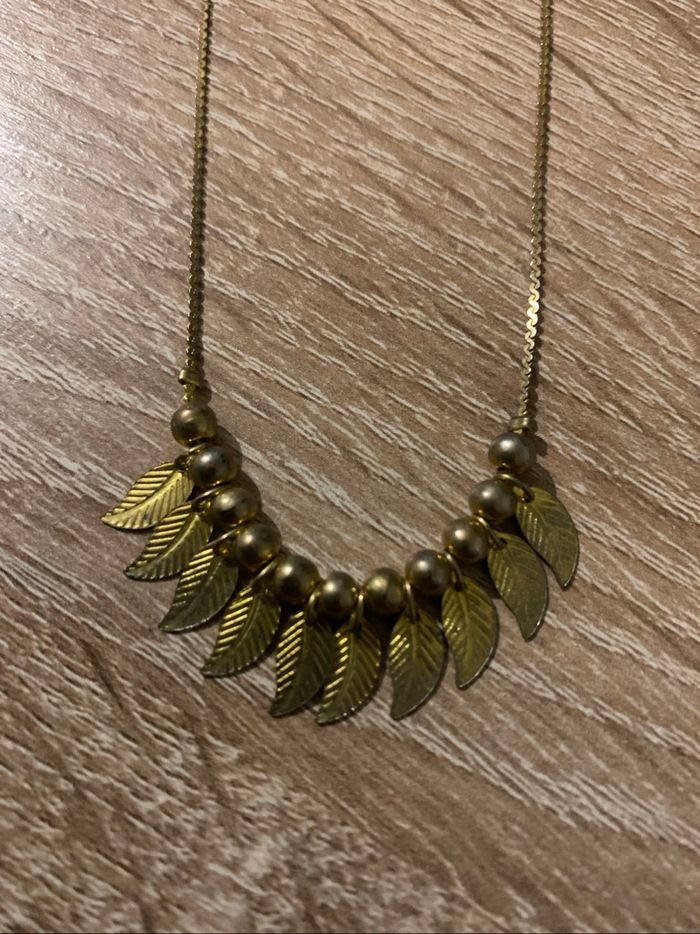 Collier feuilles - photo numéro 3