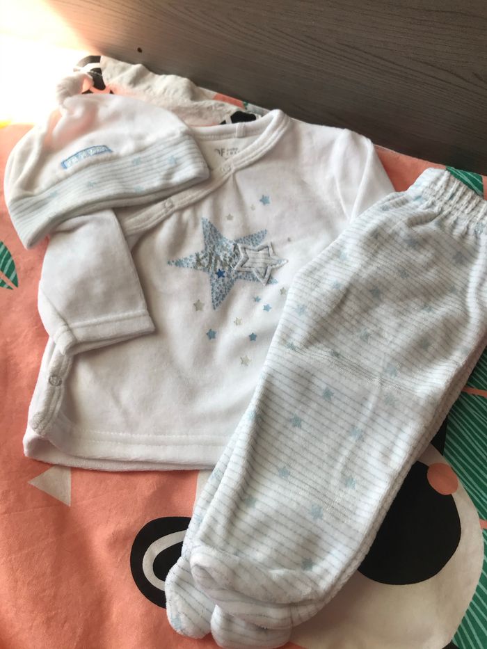 Pyjama 2 pièces avec le bonnet assorti