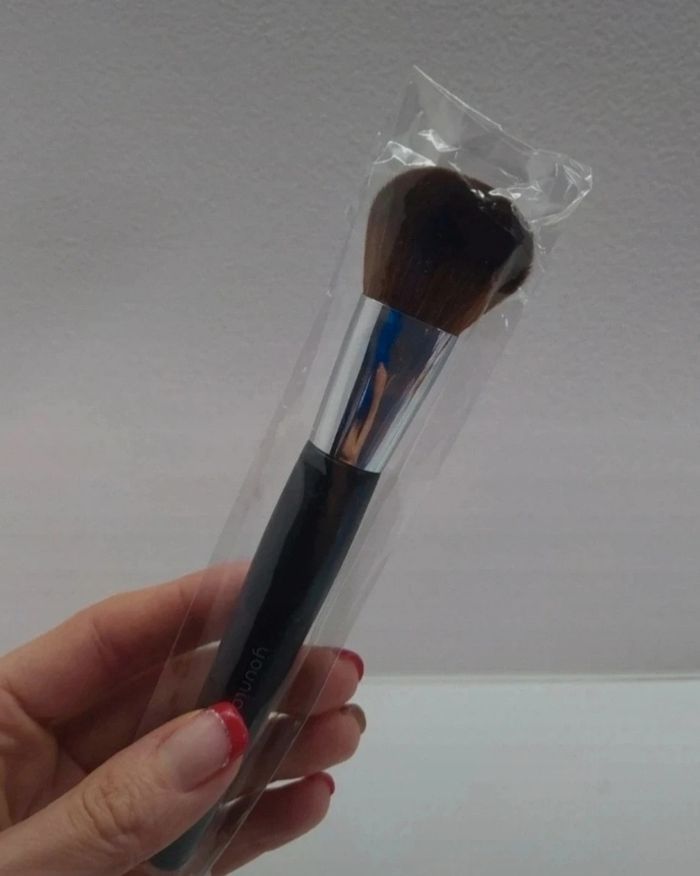 Pinceau blush Younique