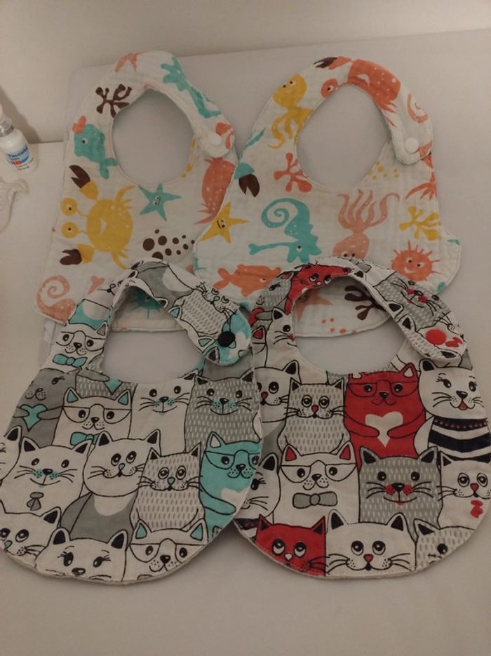 Lit de 4 bavoirs chat et animaux marins handmade - photo numéro 1