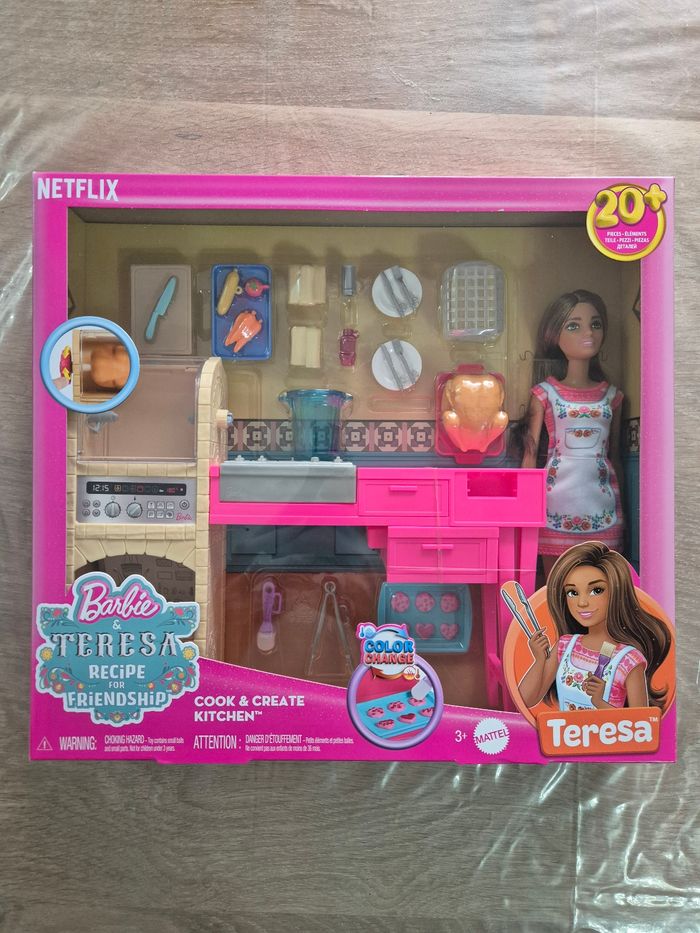 Barbie Teresa cook & create kitchen coffret cuisine