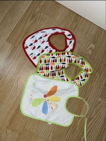 Lot de 3 bavoirs 