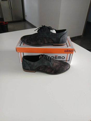 Chaussure noire avec reflets