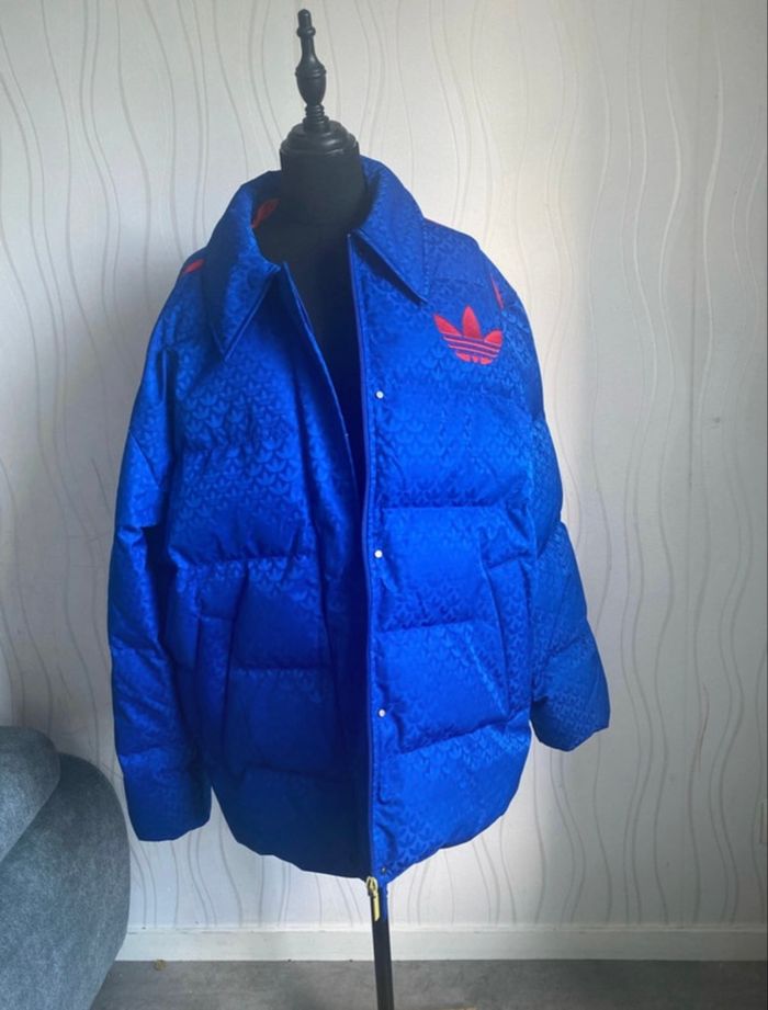Doudoune bleue, Adidas, monogramme - photo numéro 3
