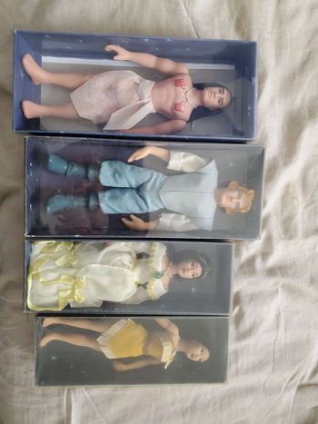 Lot poupee poreclaine pocahontas