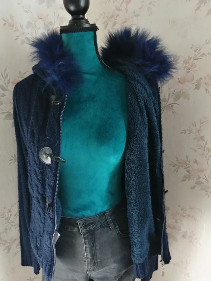 Veste à capuche bleu marine tressée et fourrée / M S fashion / (TU) - photo numéro 8