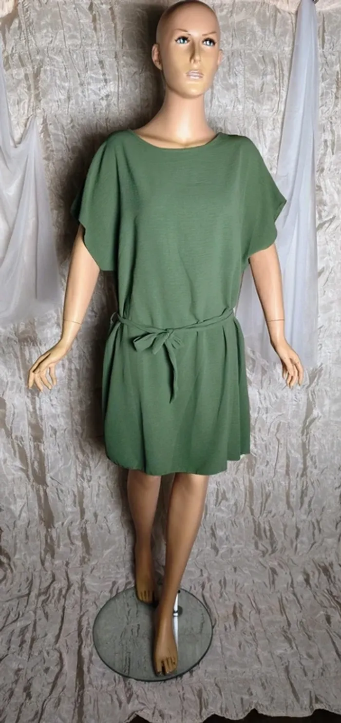robe d'été vert kaki taille unique du 36 au 44 avec ceinture - photo numéro 1
