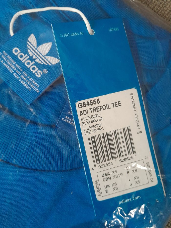 Tee-shirt Adidas neuf - photo numéro 2