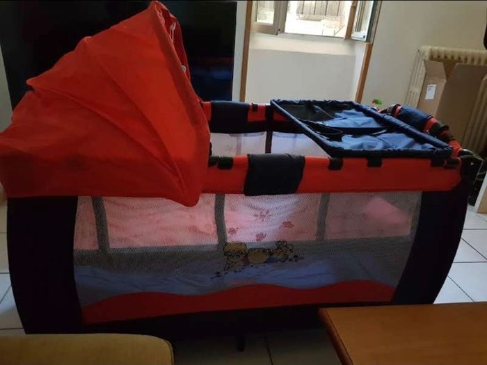 Lit parapluie tout en 1