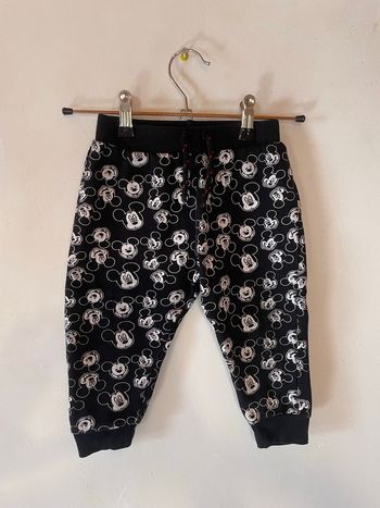 Pantalon Mickey Disney x Primark 🖤🐭 12/18 mois – Imprimé all over