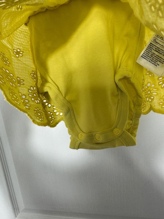 Lot 6 vêtements donc 4 neufs 1 mois - photo numéro 4