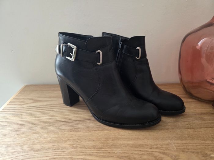 Paire de bottine à talon San Marina P40