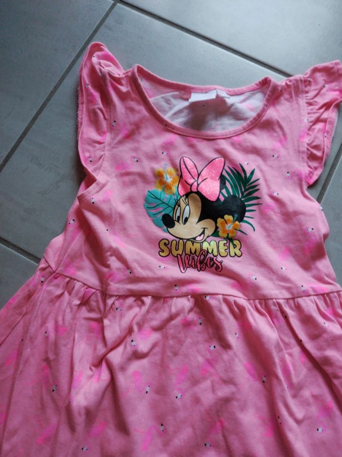 Robe peu portée comme neuve taille 6 ans