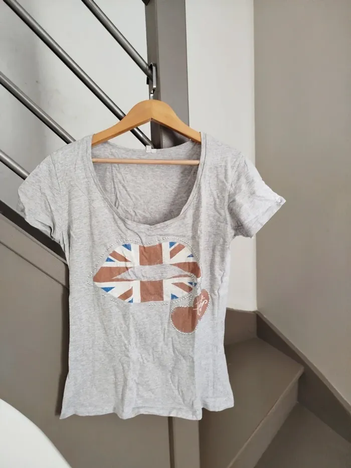 Tee-shirt gris - photo numéro 2