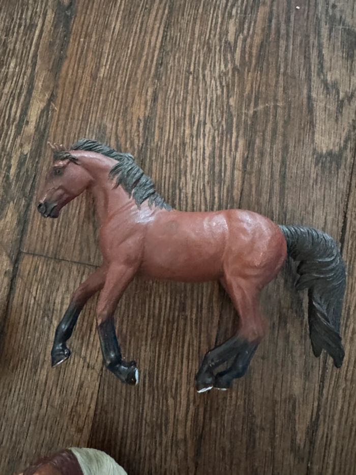 Lot 4 chevaux schleich Bon état - photo numéro 3